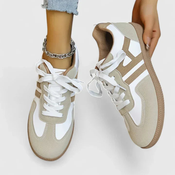 Delyziah | Sneakers