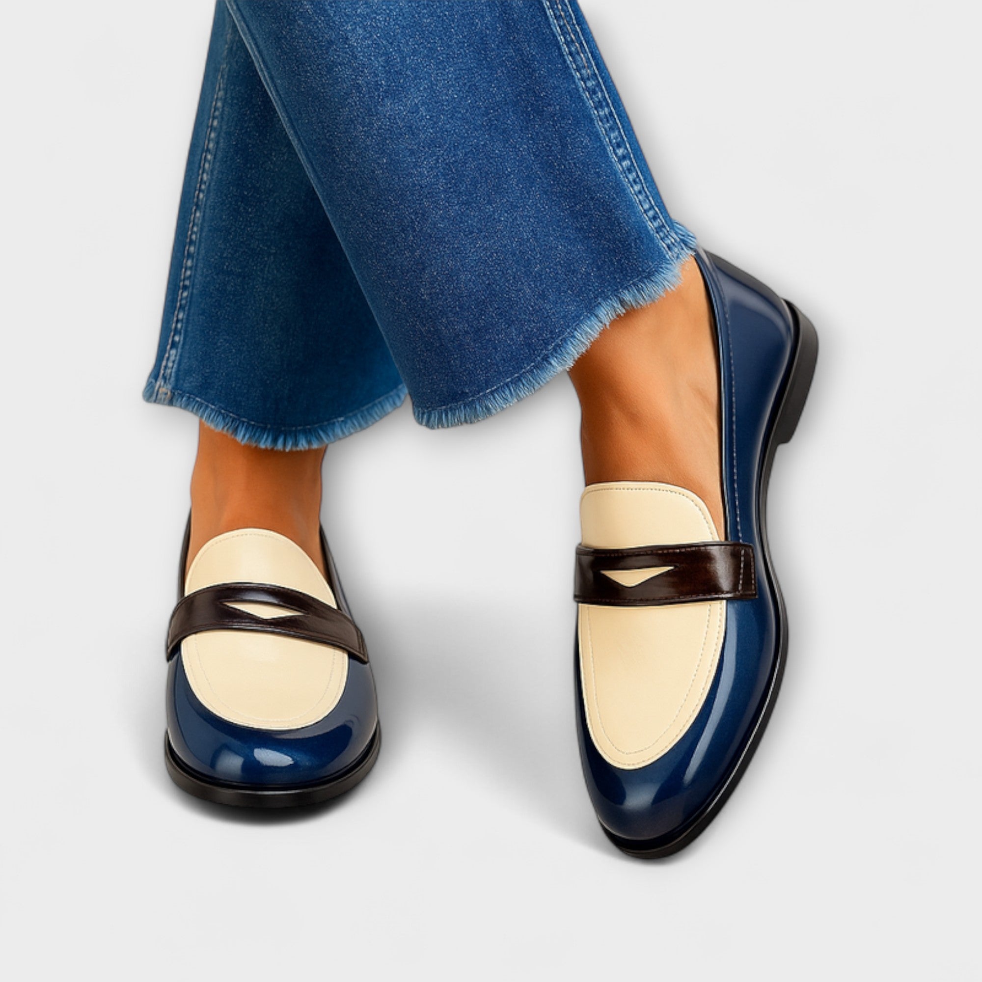 Claudia™ | Contrast Moccasins